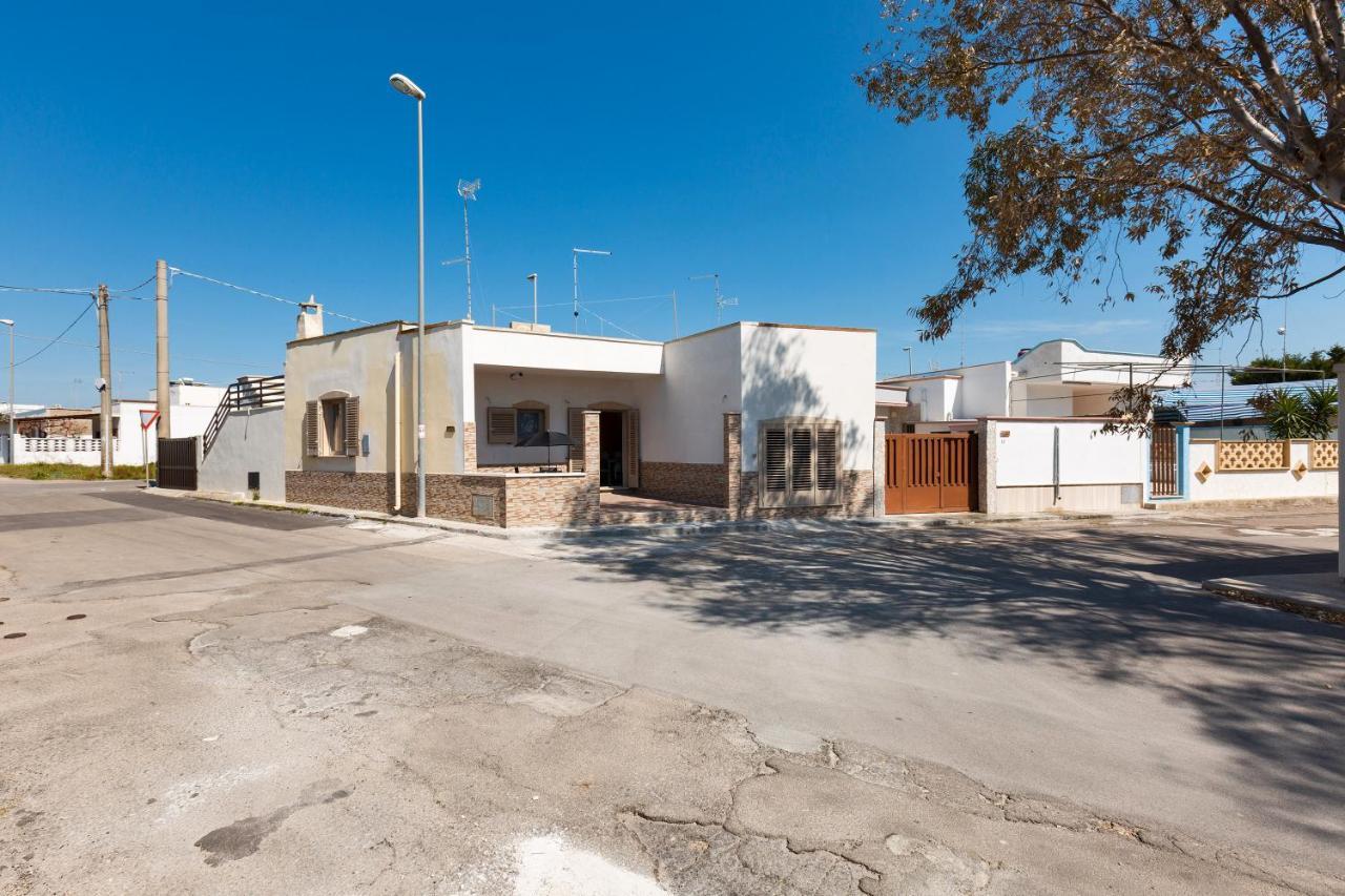 Villino Vanessa By Barbarhouse Torre Lapillo Exterior photo